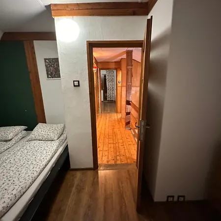 Jozka Max 15 Os Sauna Jacuzzi Chalet Porąbka